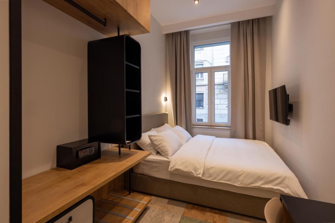 Hop Inn Rooms & Suites Belgrado Buitenkant foto