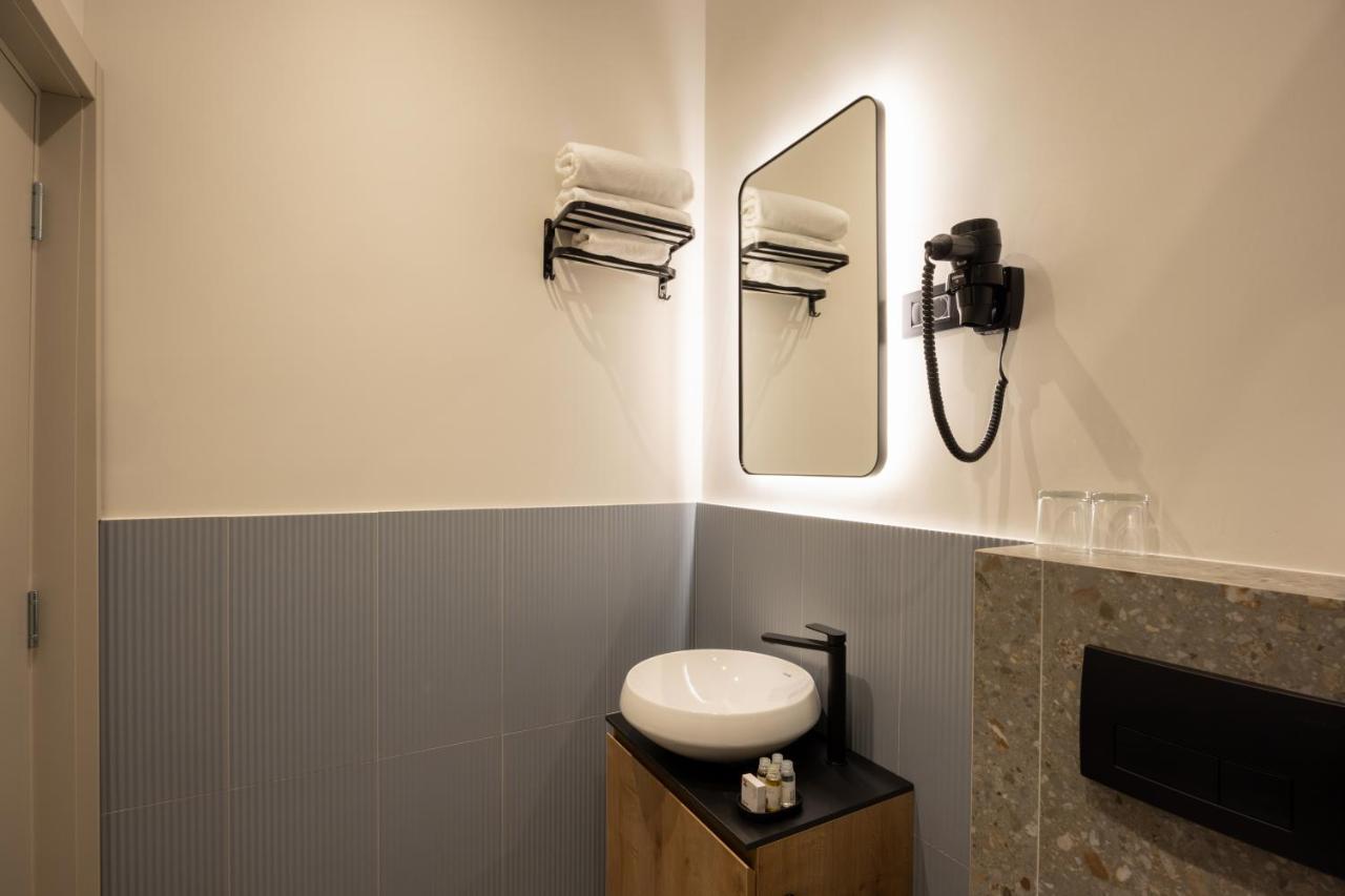 Hop Inn Rooms & Suites Belgrado Buitenkant foto