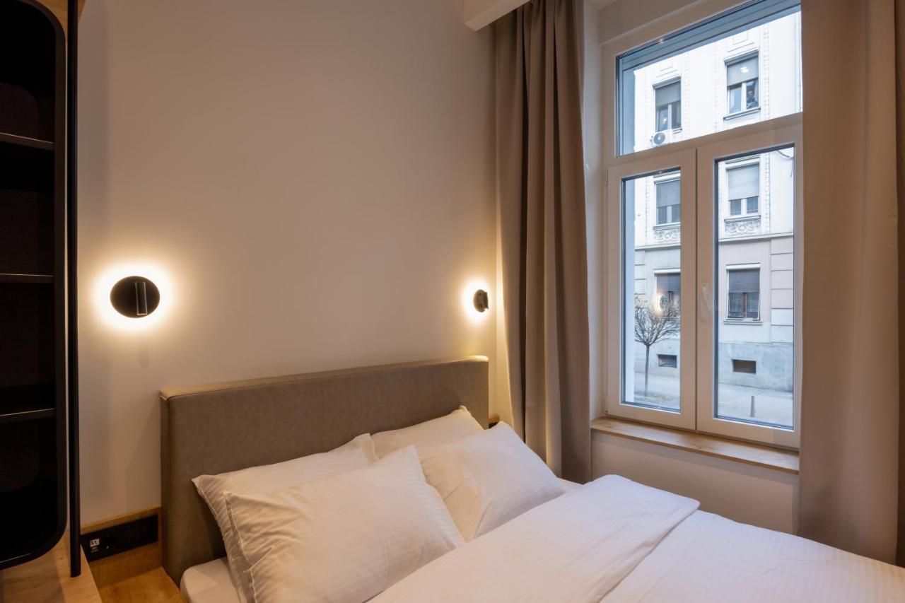 Hop Inn Rooms & Suites Belgrado Buitenkant foto