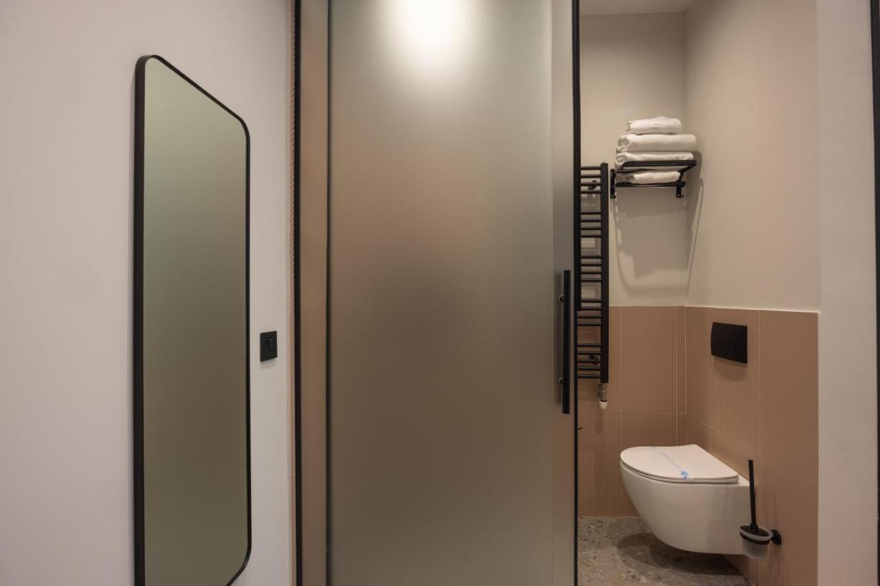 Hop Inn Rooms & Suites Belgrado Buitenkant foto