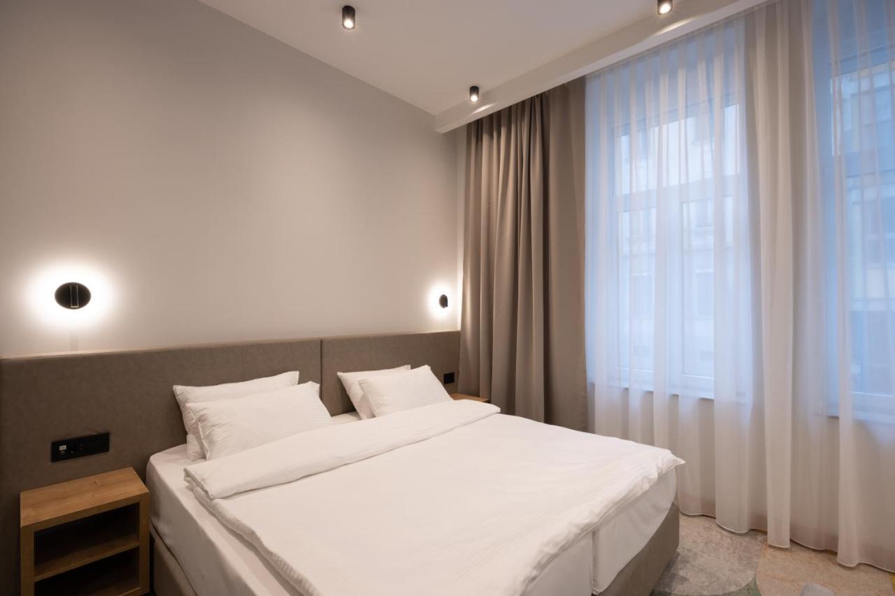 Hop Inn Rooms & Suites Belgrado Buitenkant foto