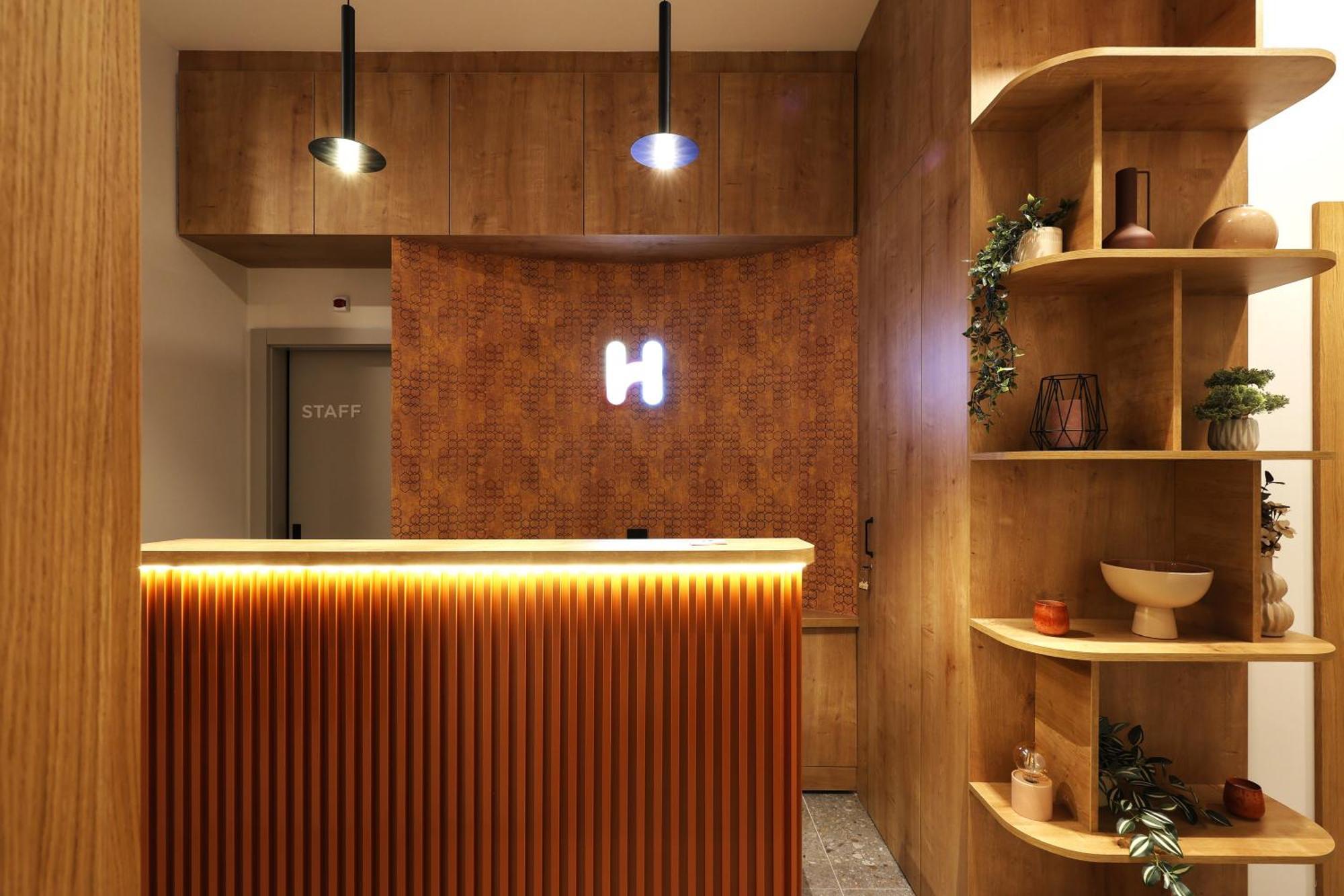 Hop Inn Rooms & Suites Belgrado Buitenkant foto