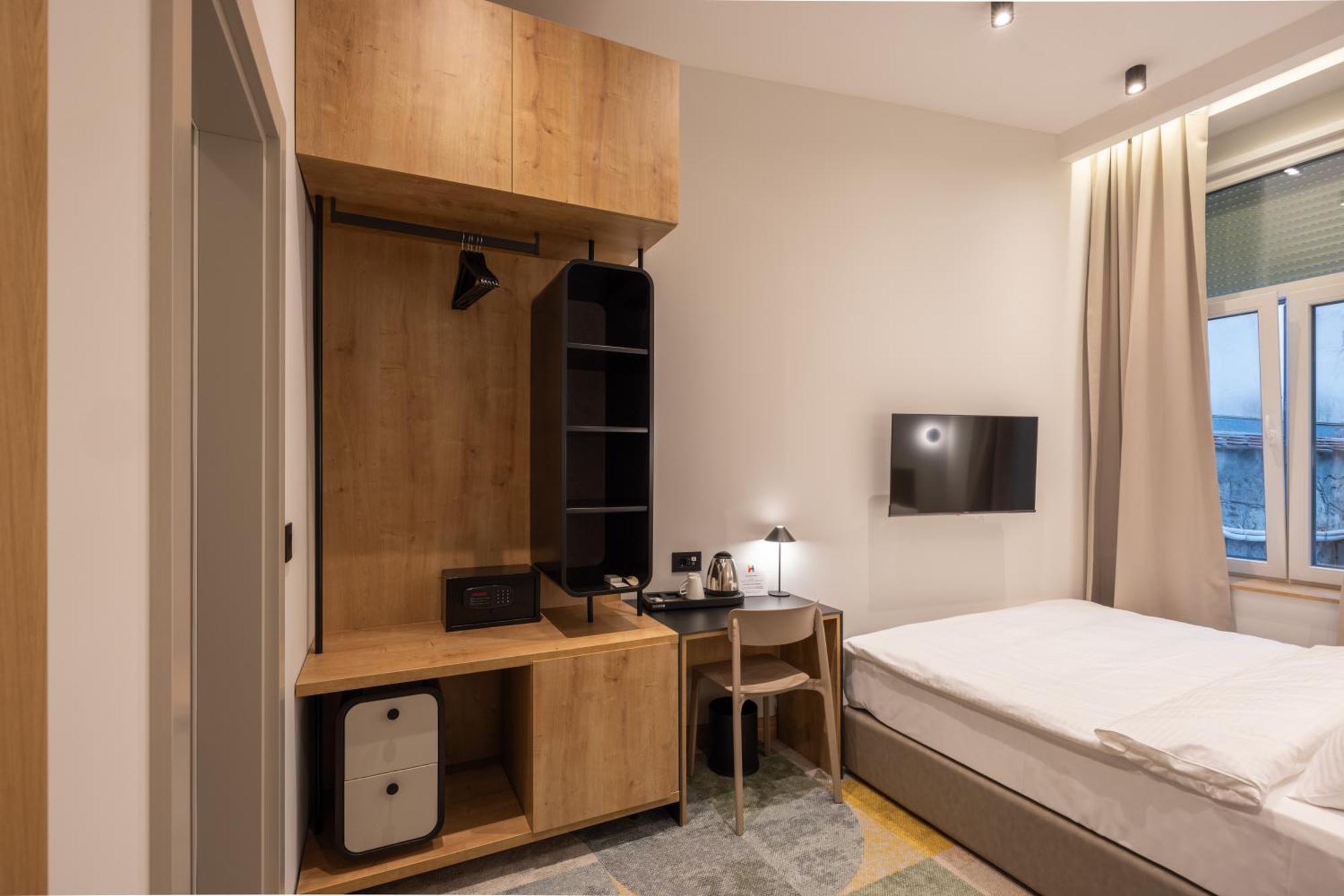 Hop Inn Rooms & Suites Belgrado Buitenkant foto